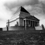 The Shrine of Remembrance • <a style="font-size:0.8em;" href="http://www.flickr.com/photos/56452031@N00/635190489/" target="_blank">View on Flickr</a>